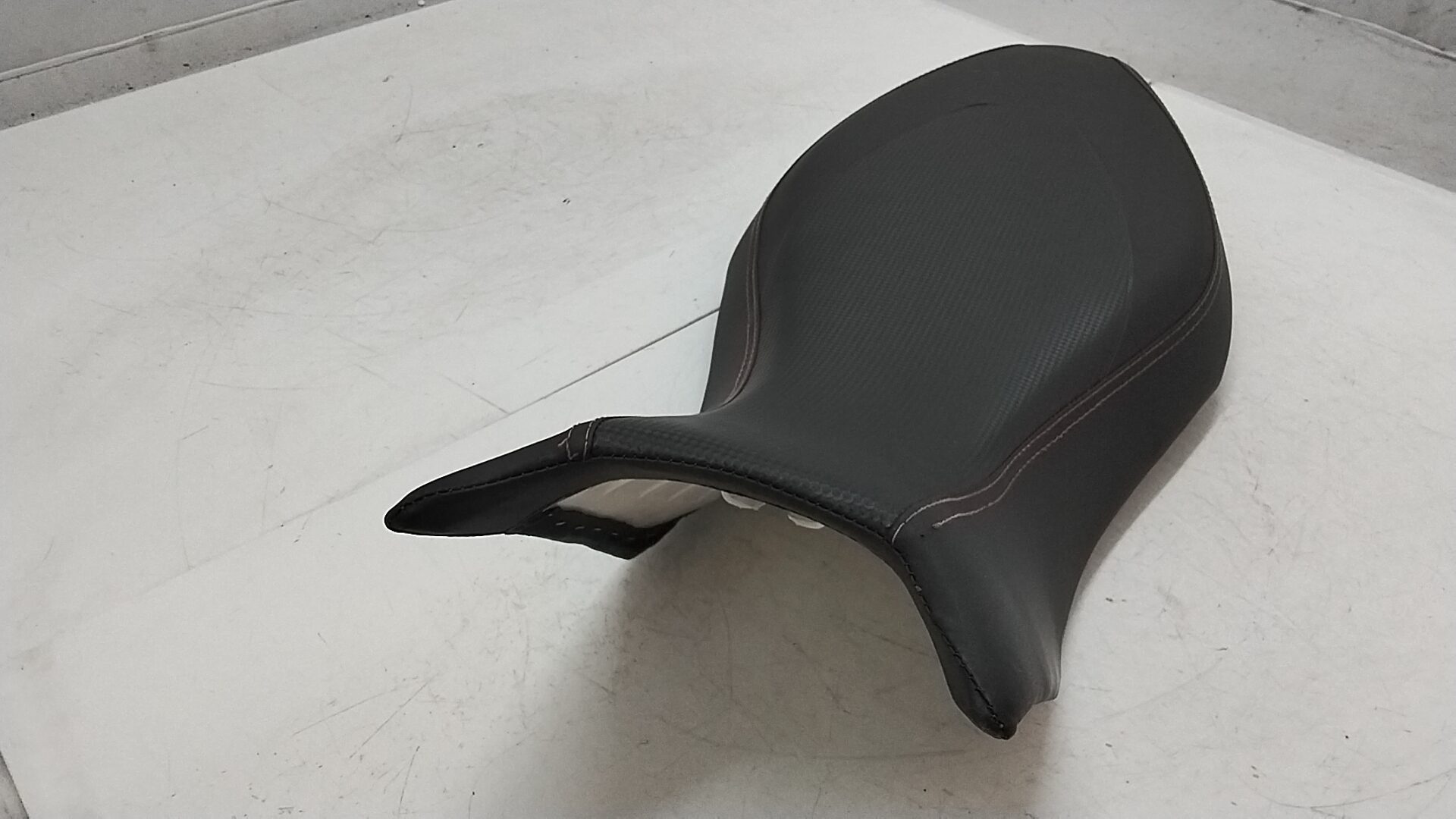 Aprilia Dorsoduro 900 sella 897609 vedi foto