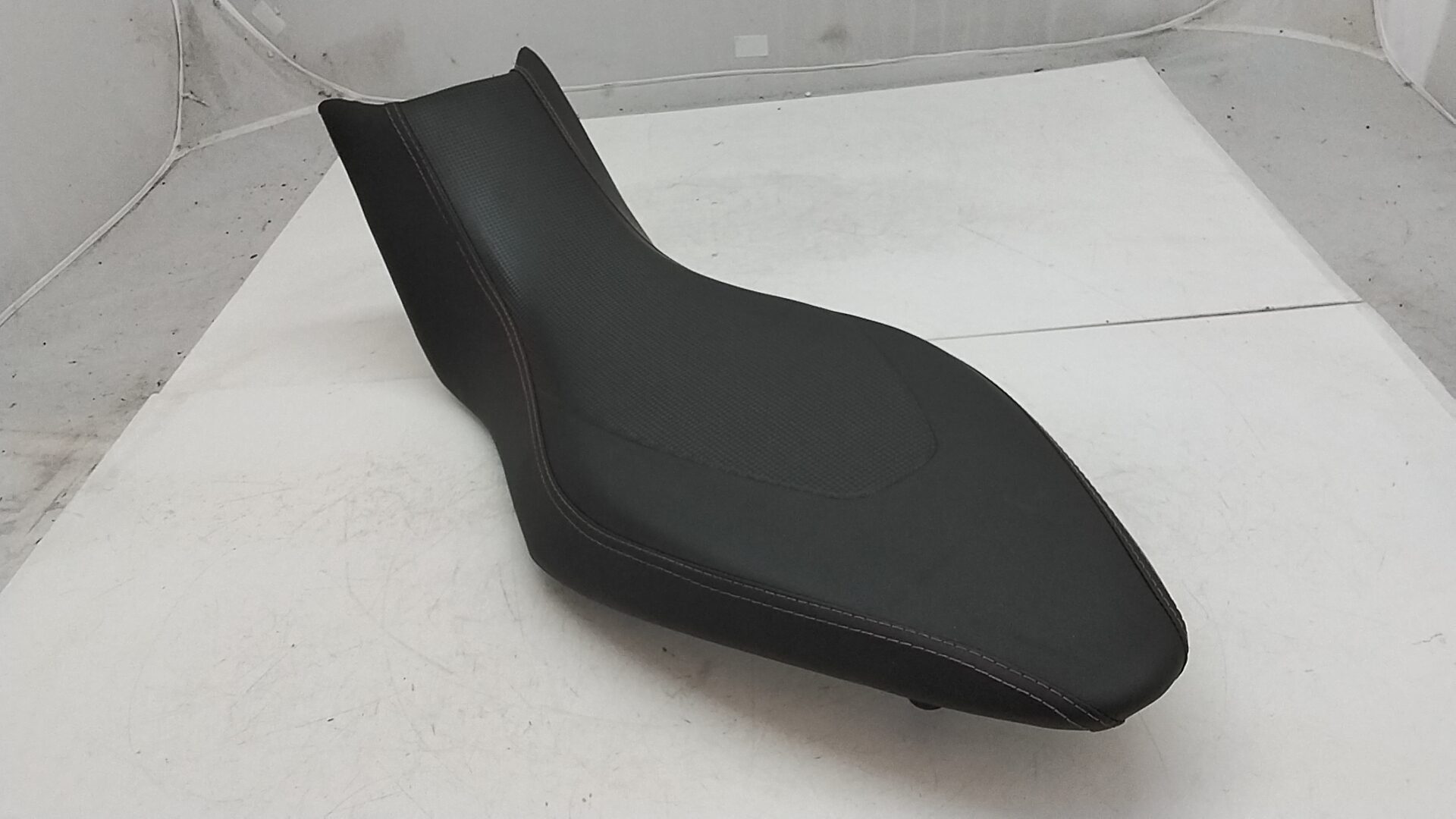 Aprilia Dorsoduro 900 sella 897609 vedi foto