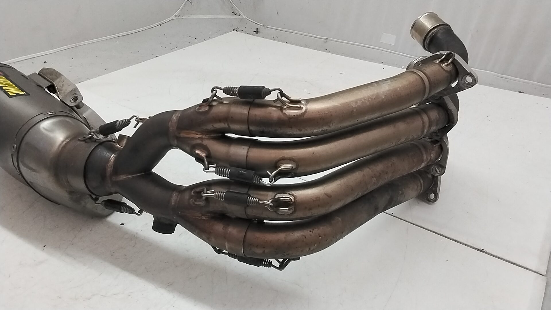 Honda CB 650 f 2015 scarico terminale marmitta akrapovic completo