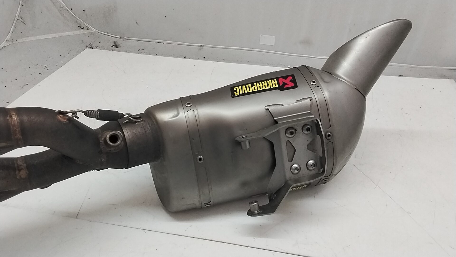 Honda CB 650 f 2015 scarico terminale marmitta akrapovic completo