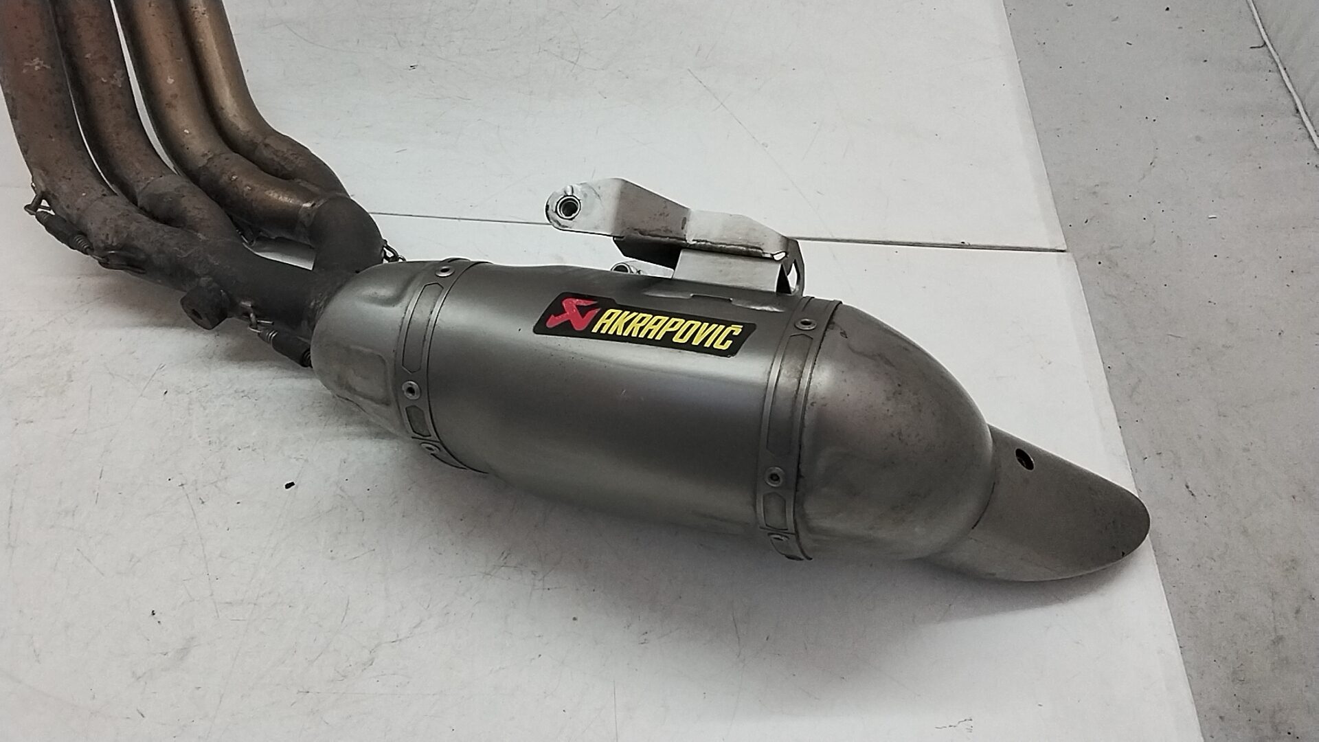 Honda CB 650 f 2015 scarico terminale marmitta akrapovic completo