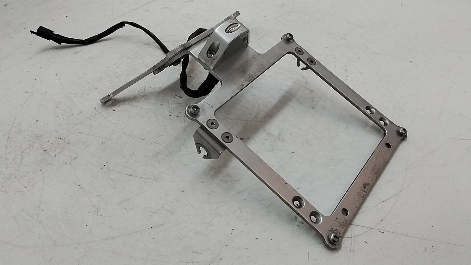 Kawasaki zx 6r 03 04 supporto portatarga racing rizoma da riparare