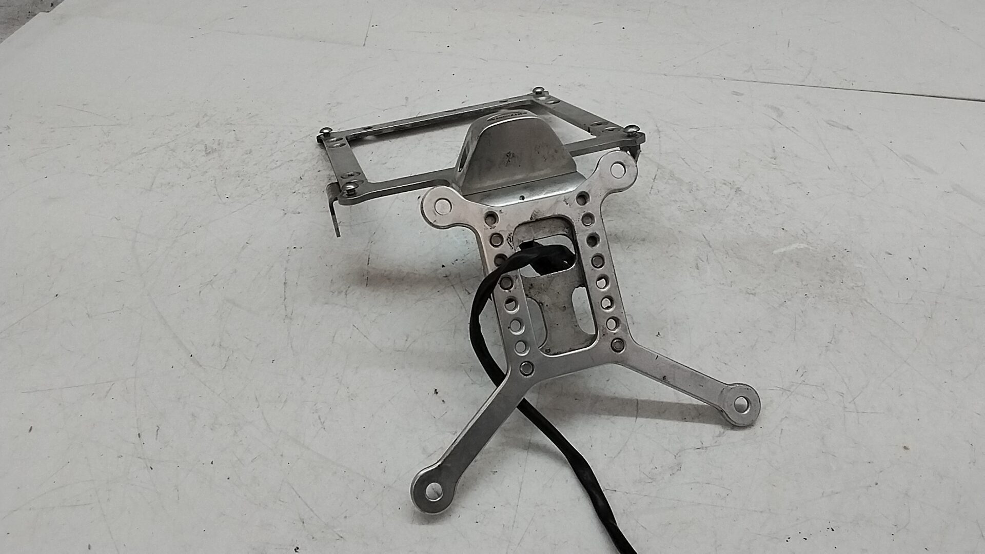 Kawasaki zx 6r 03 04 supporto portatarga racing rizoma da riparare