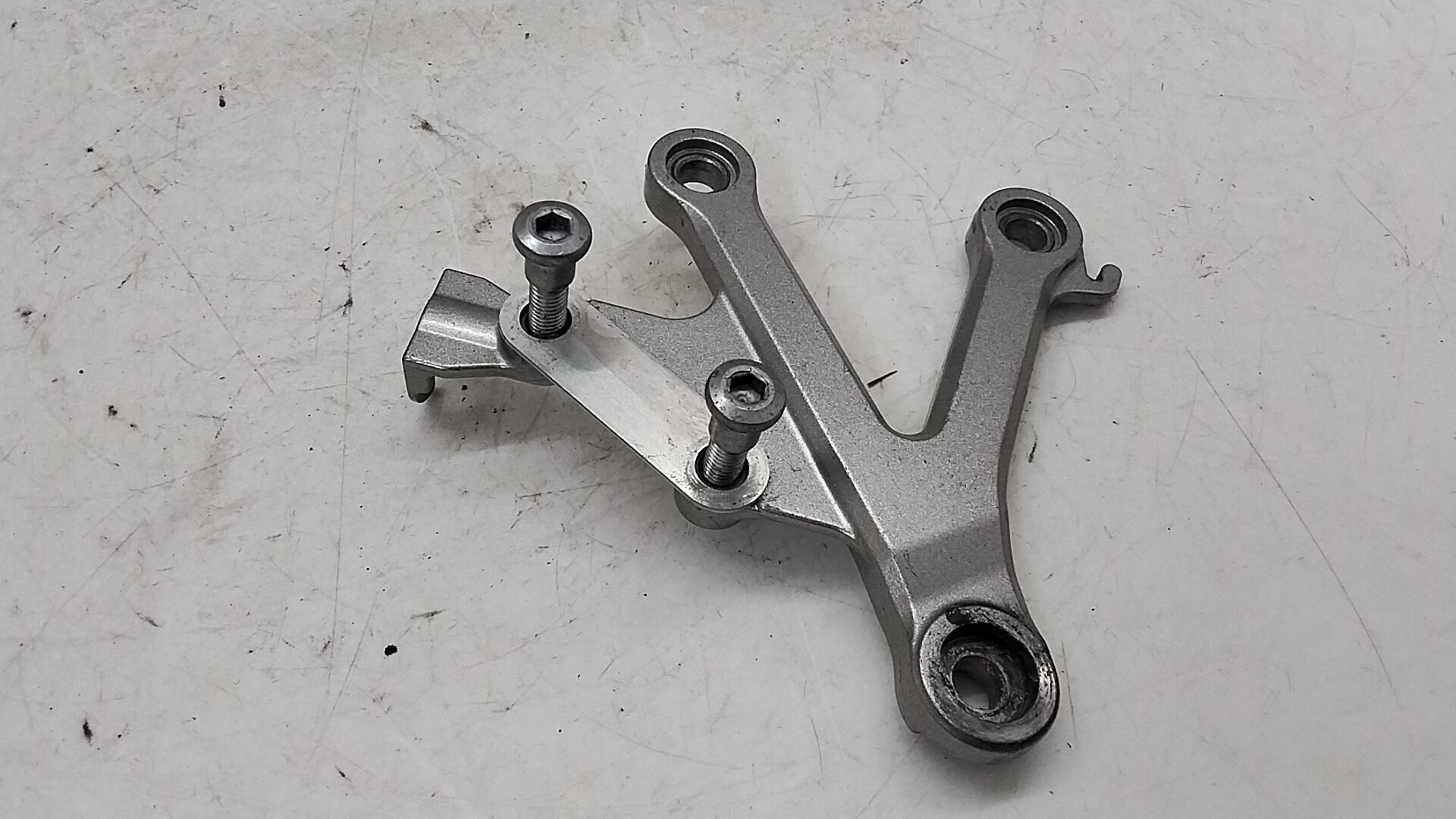 Kawasaki zx 6r 03 04 supporto pedana anteriore destra