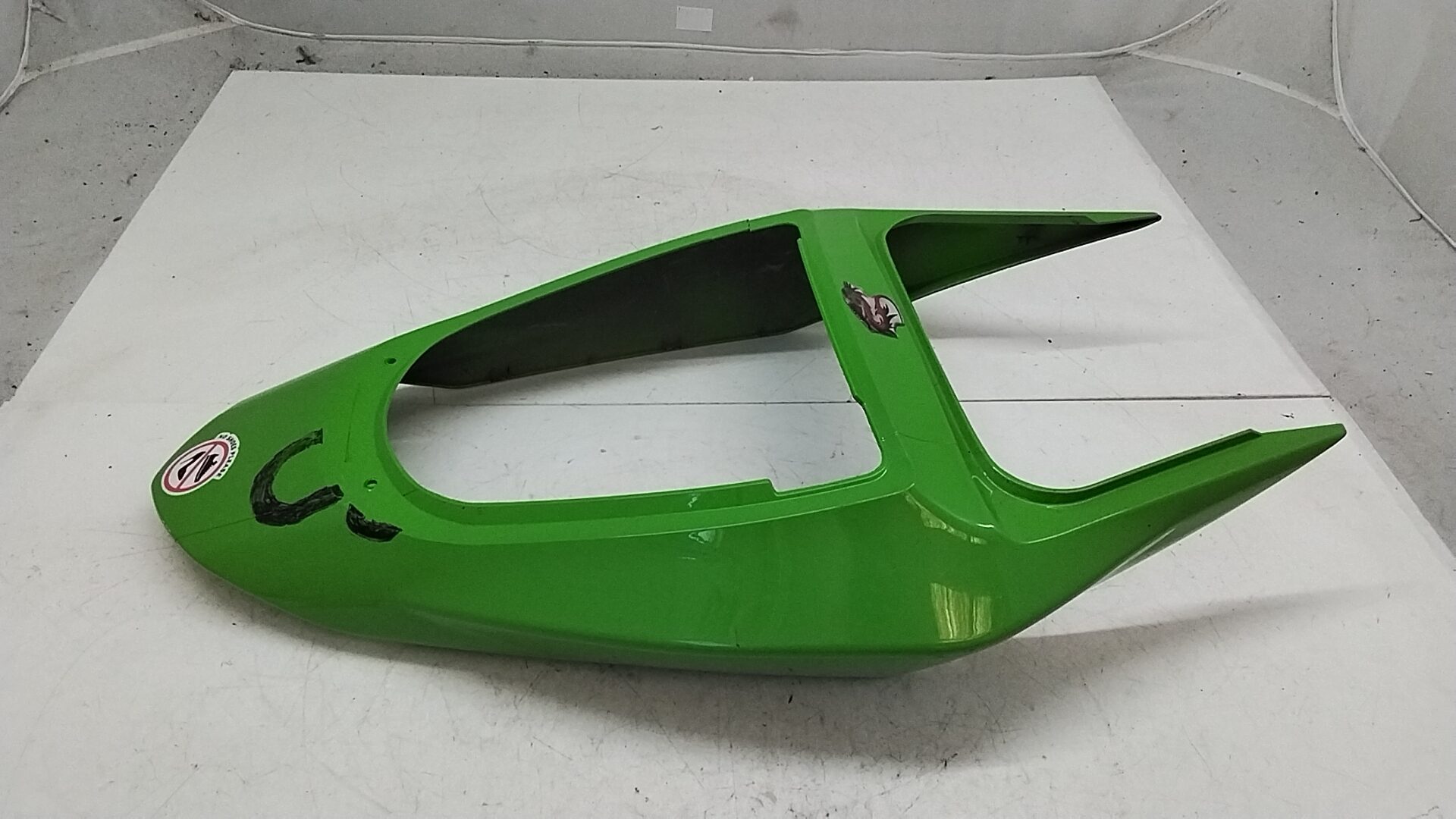 Kawasaki zx 6r 03 04 carena posteriore codone graffi da riparare 300400012