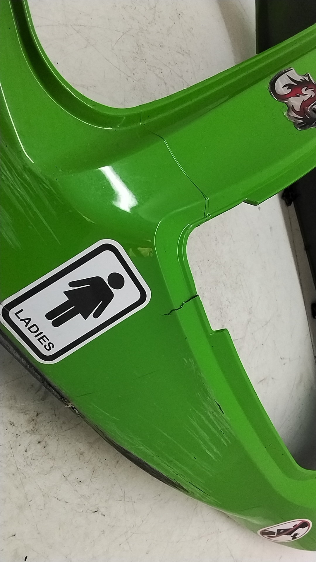 Kawasaki zx 6r 03 04 carena posteriore codone graffi da riparare 300400012