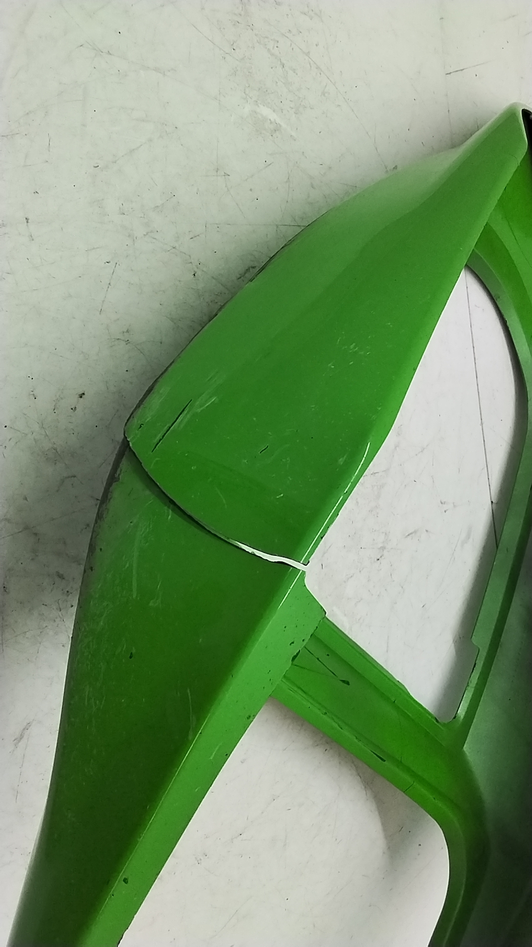 Kawasaki zx 6r 03 04 carena posteriore codone graffi da riparare 300400012