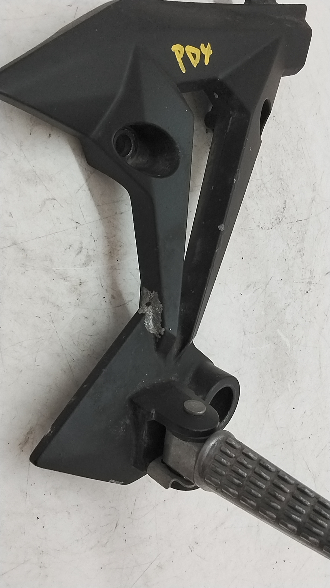 Kawasaki z 1000 07 09 supporto pedana posteriore destro vedi foto