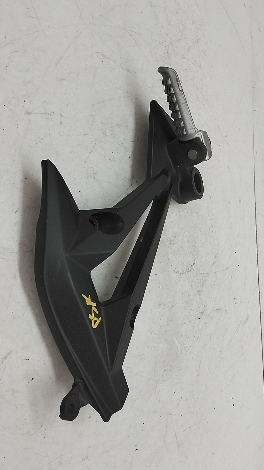 Kawasaki z 1000 07 09 supporto pedana posteriore sinistra