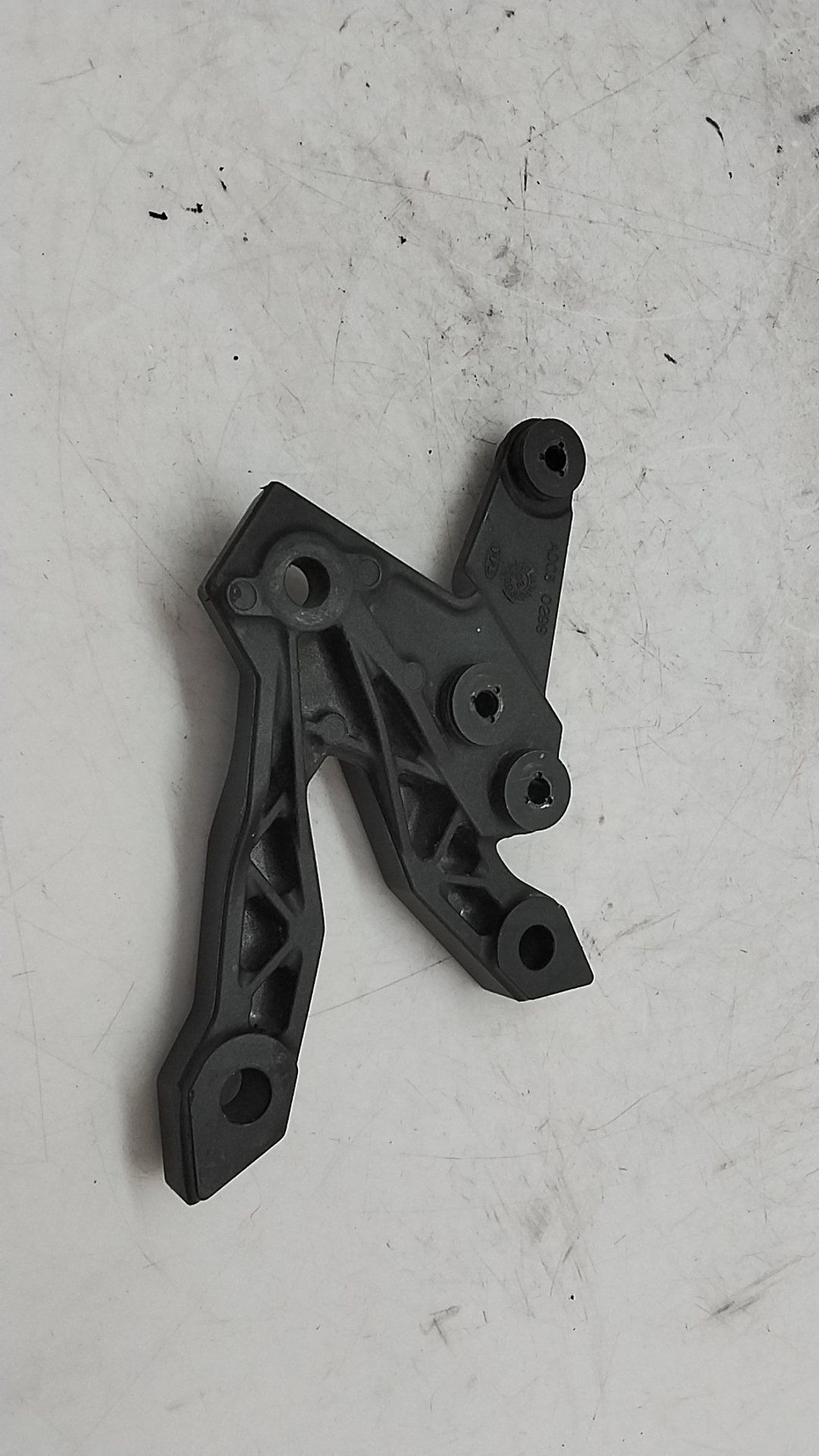 Kawasaki z 1000 07 09 supporto pedana anteriore sinistra
