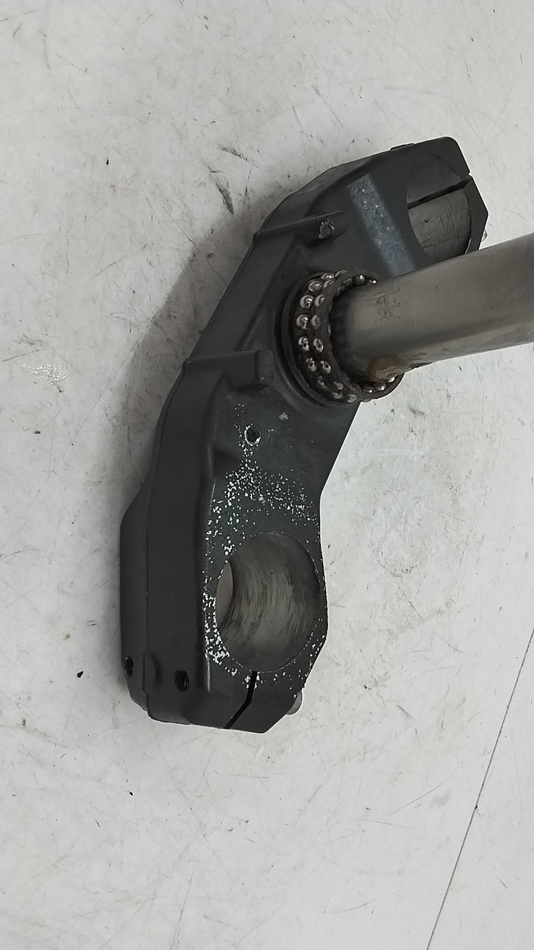 Kawasaki z 1000 07 09 piastra sterzo inferiore graffi