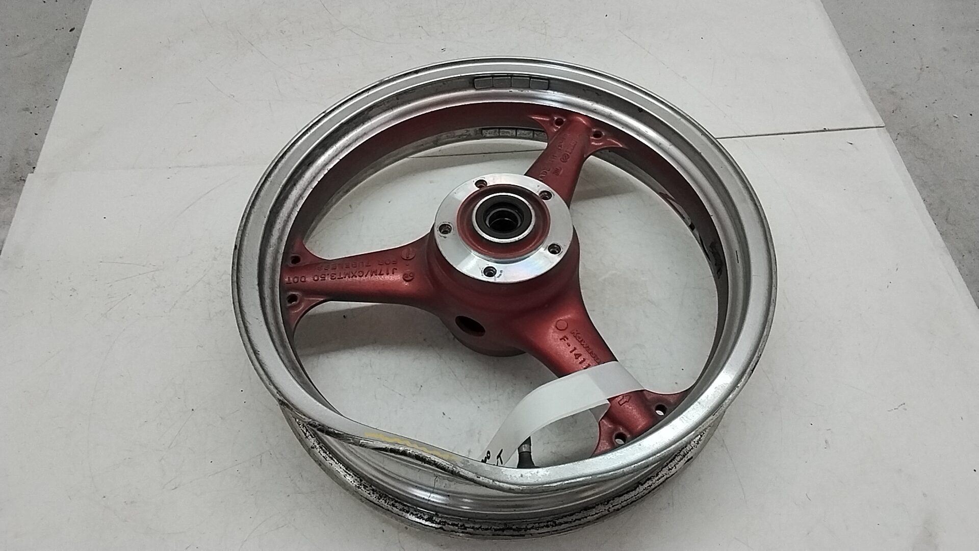 Kawasaki z 1000 07 09 cerchio ruota anteriore da raddrizzare vedi foto