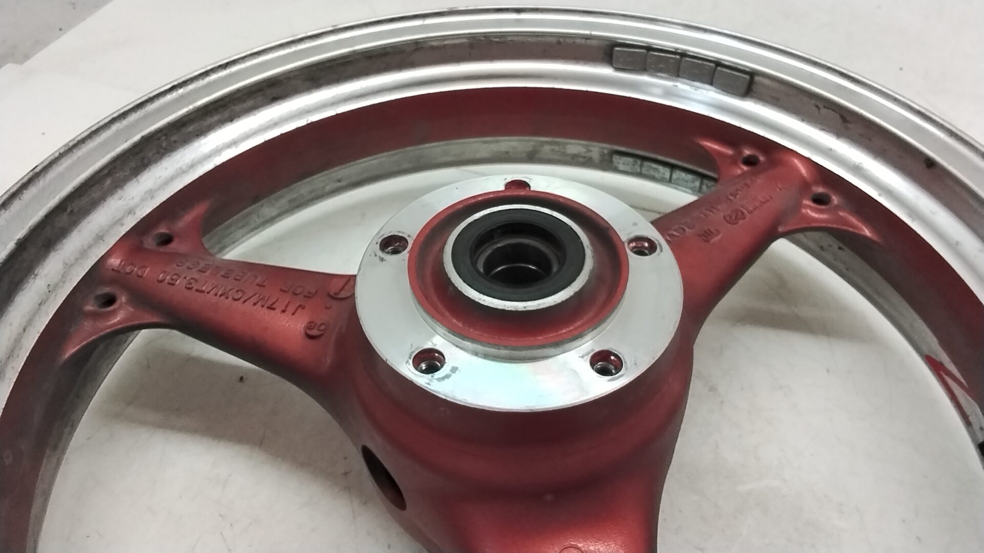 Kawasaki z 1000 07 09 cerchio ruota anteriore da raddrizzare vedi foto