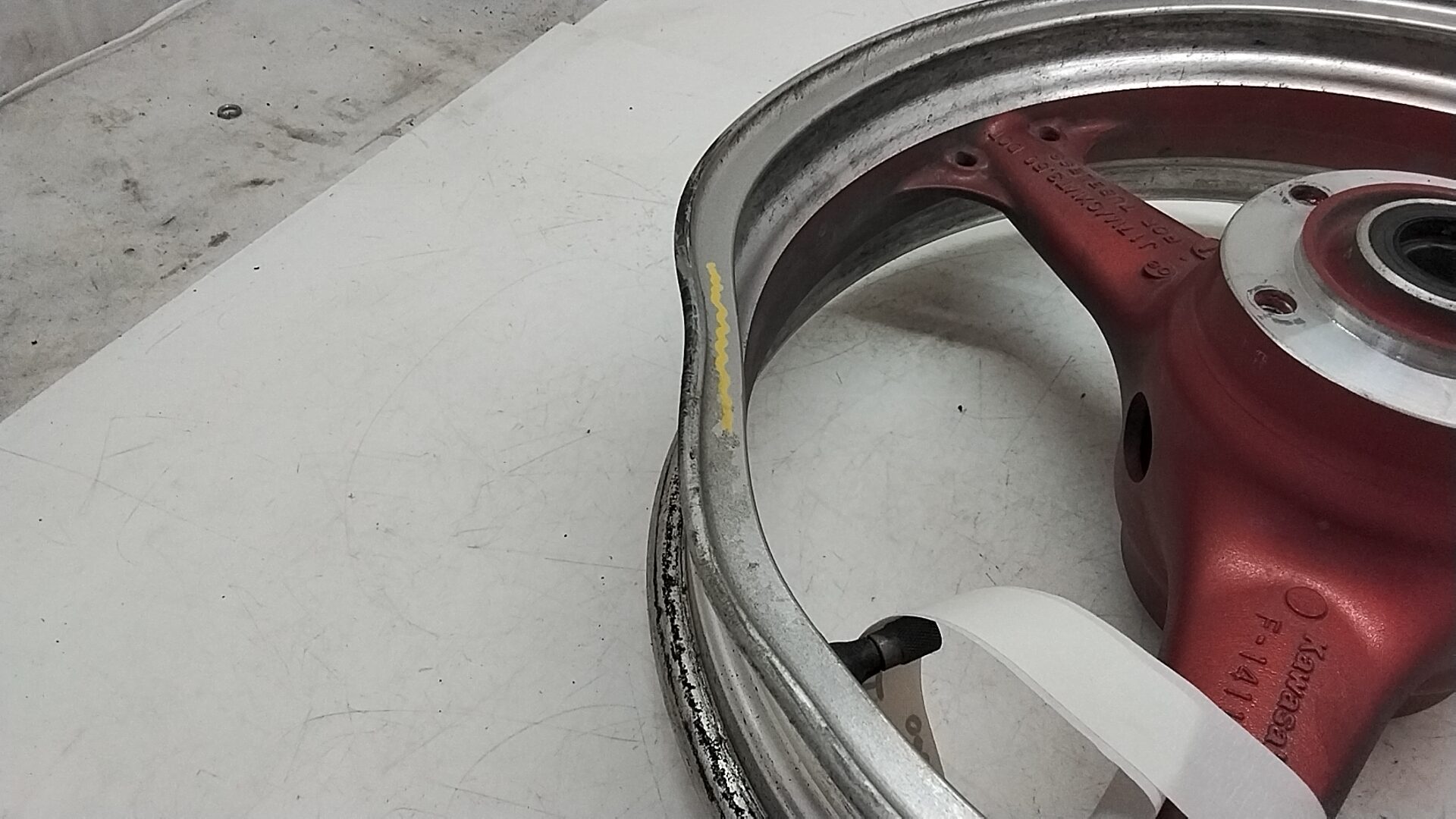 Kawasaki z 1000 07 09 cerchio ruota anteriore da raddrizzare vedi foto