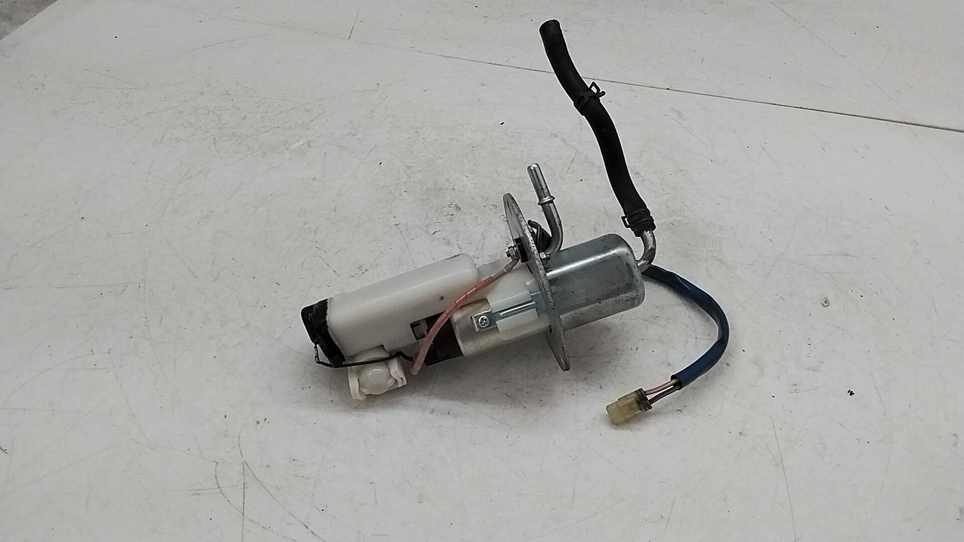 Kawasaki z 1000 07 09 pompa benzina 490400018