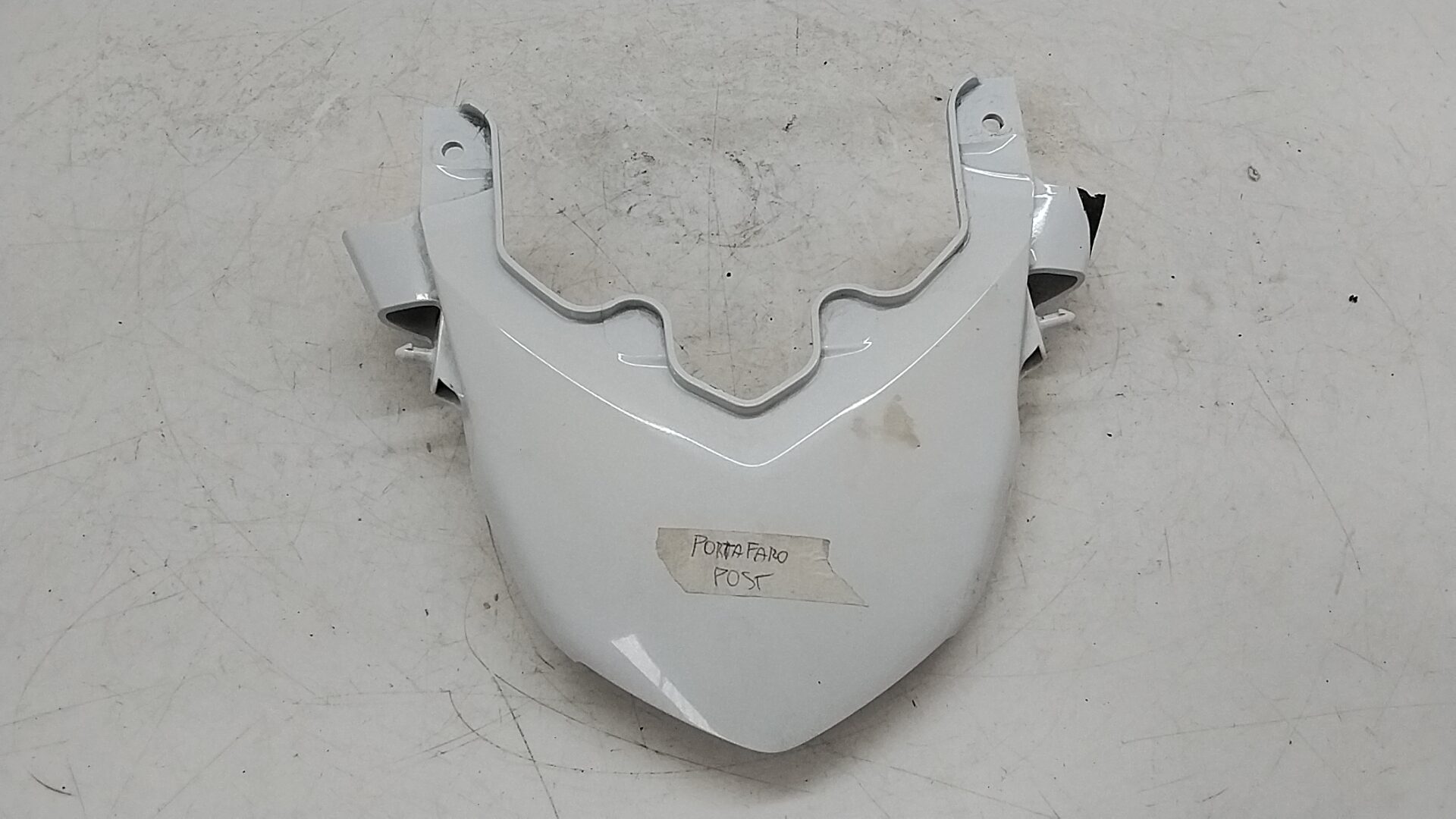 Kawasaki z 1000 07 09 carena posteriore centrale 360400044 graffi da riparare
