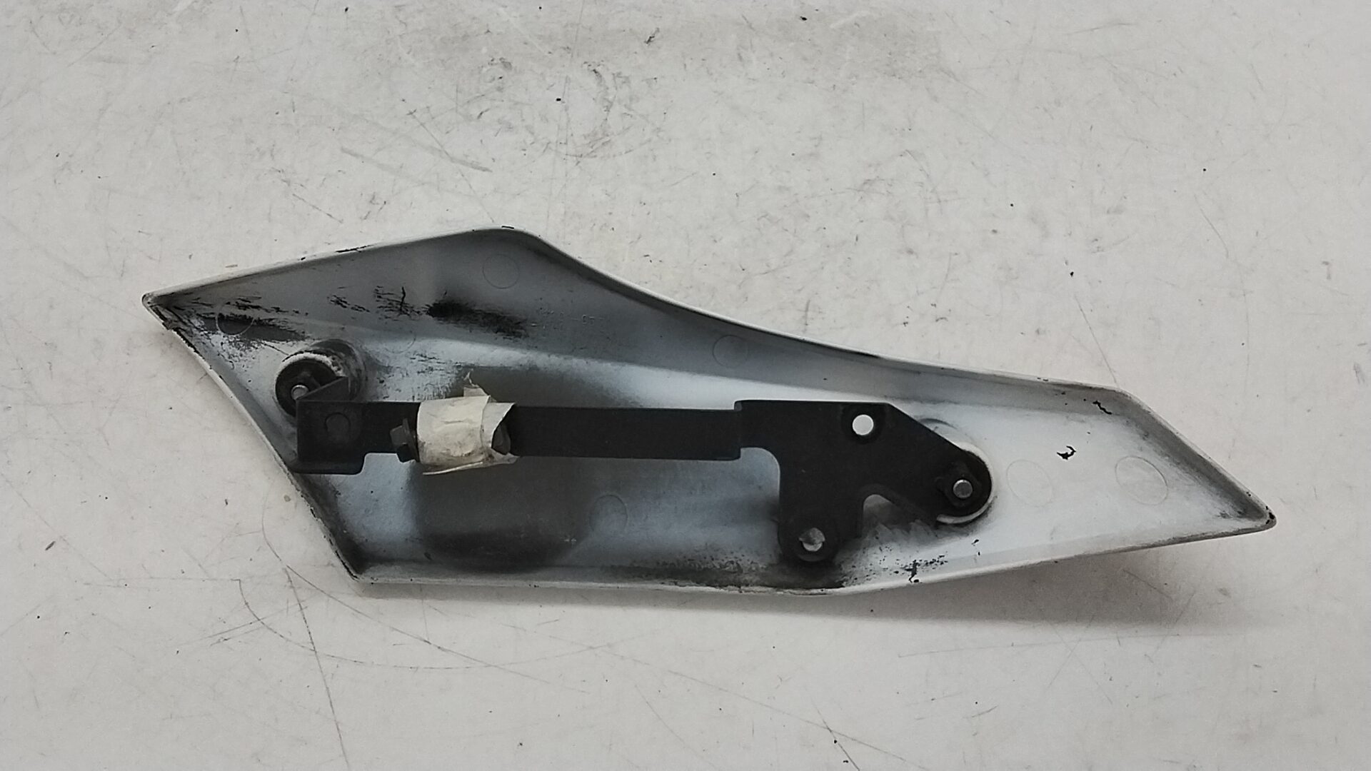 Kawasaki z 1000 07 09 carena inferiore puntale sinistro 140910571