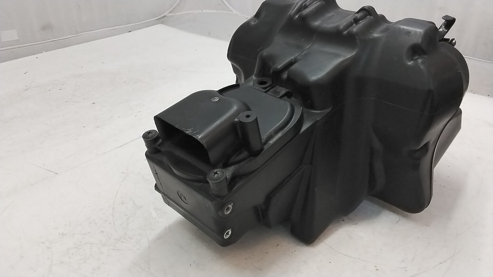 Kawasaki z 1000 07 09 airbox