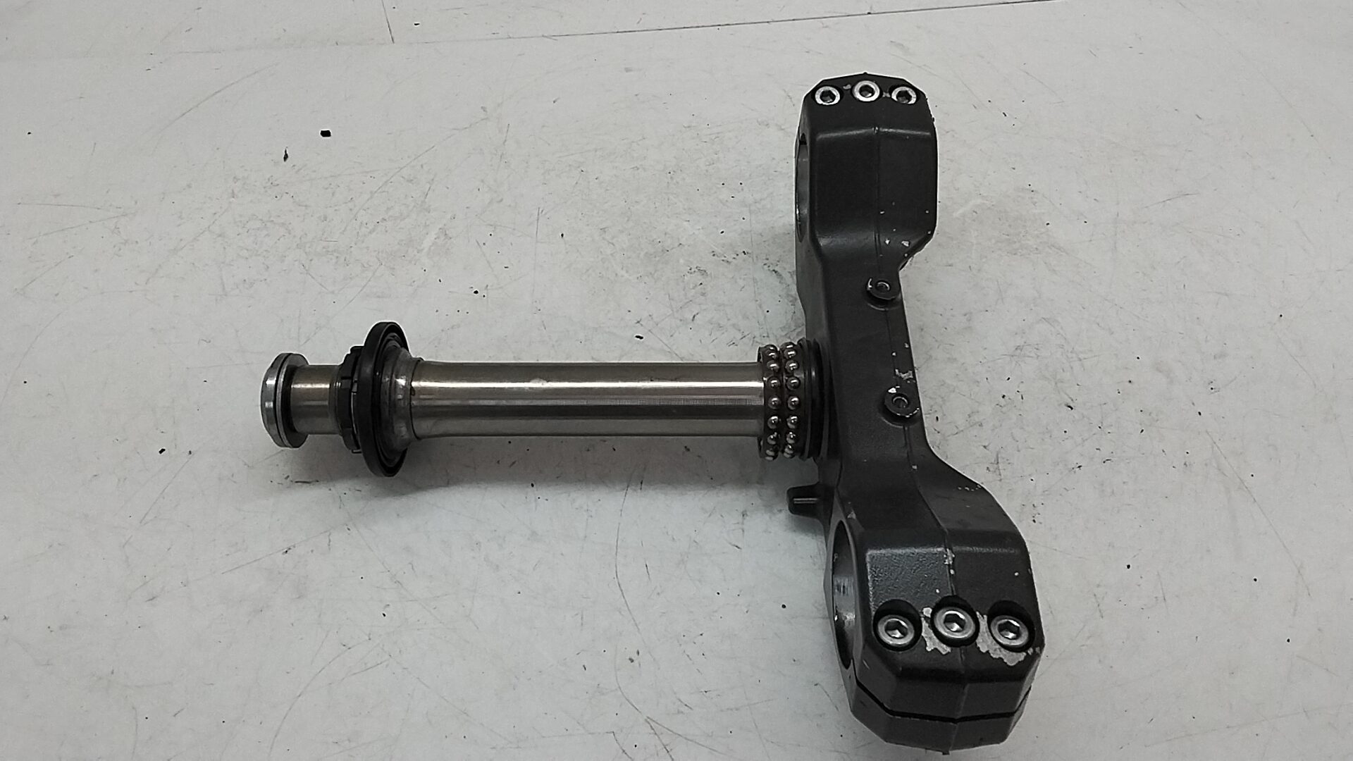 Kawasaki z 1000 07 09 piastra sterzo inferiore