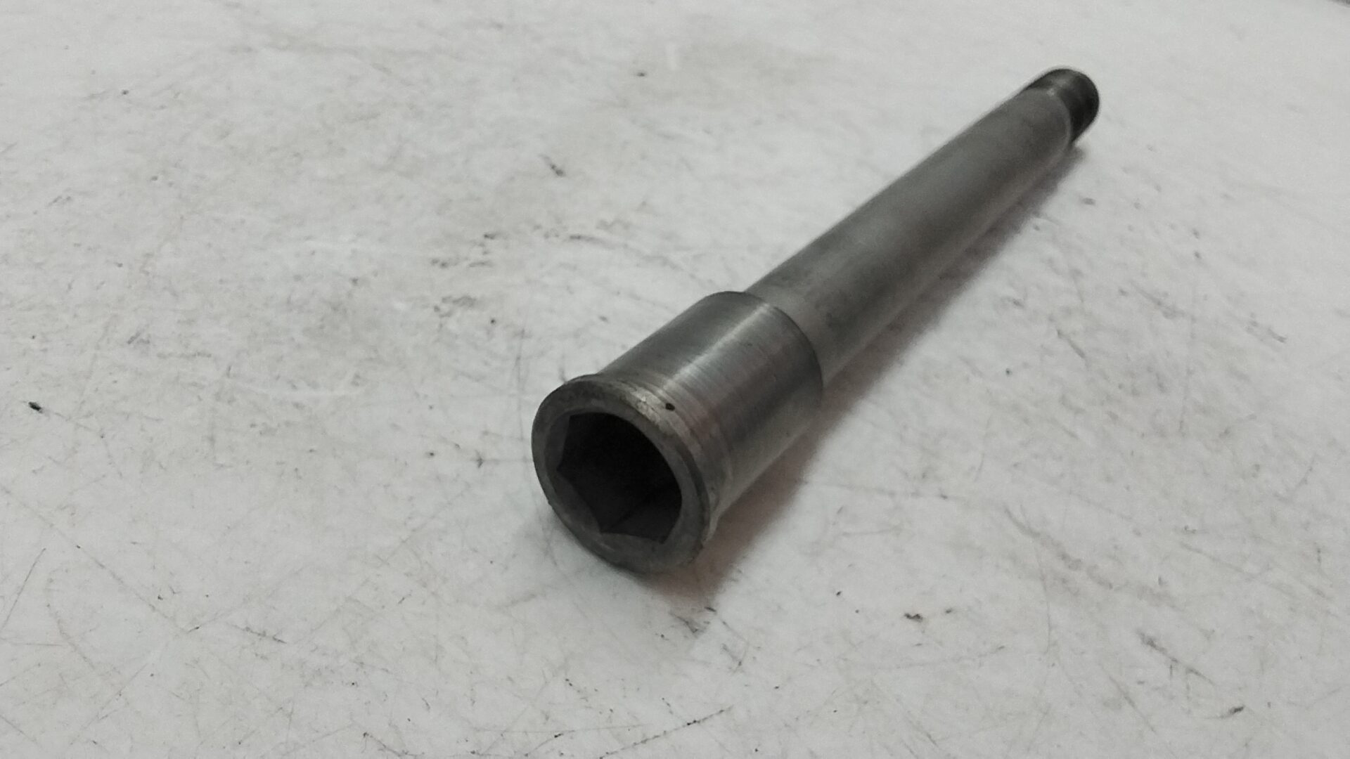 Kawasaki z 1000 07 09 perno ruota anteriore