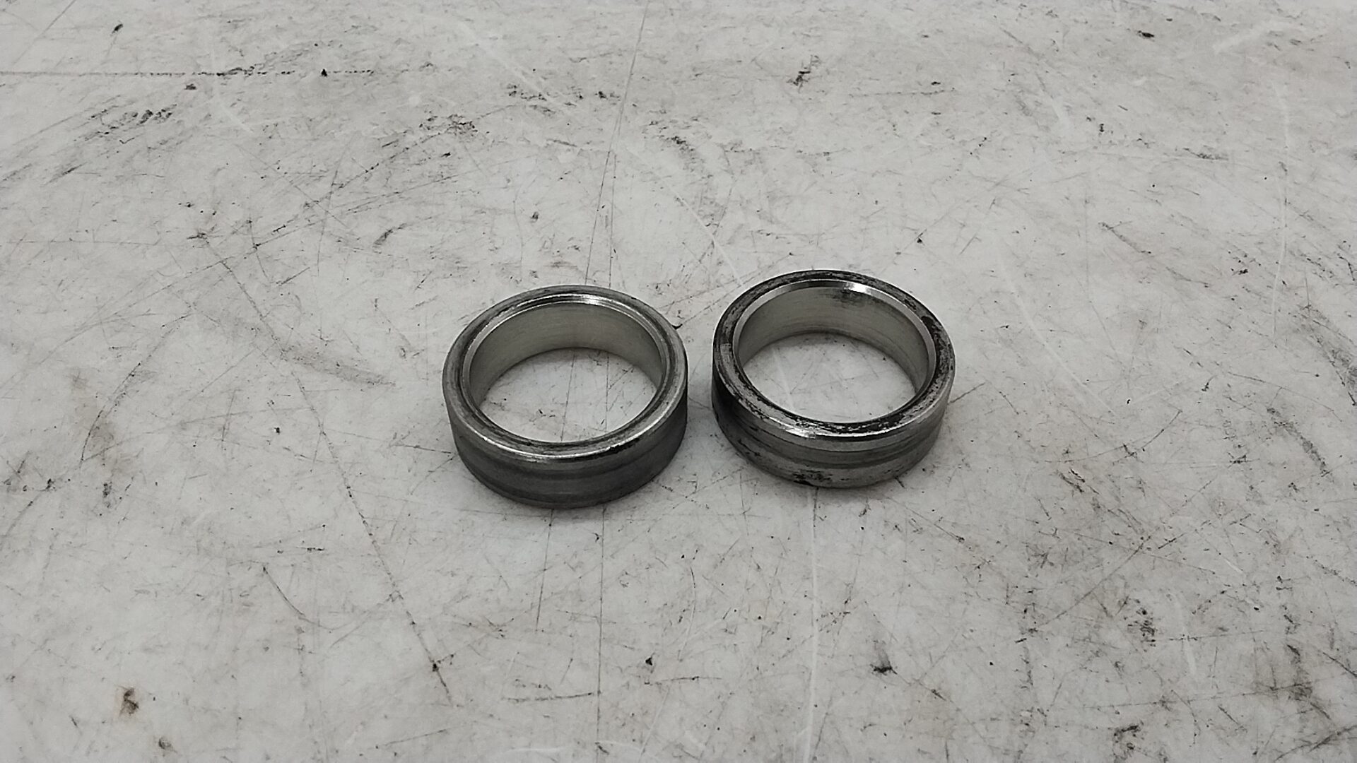 Kawasaki z 1000 07 09 distanziali ruota anteriore