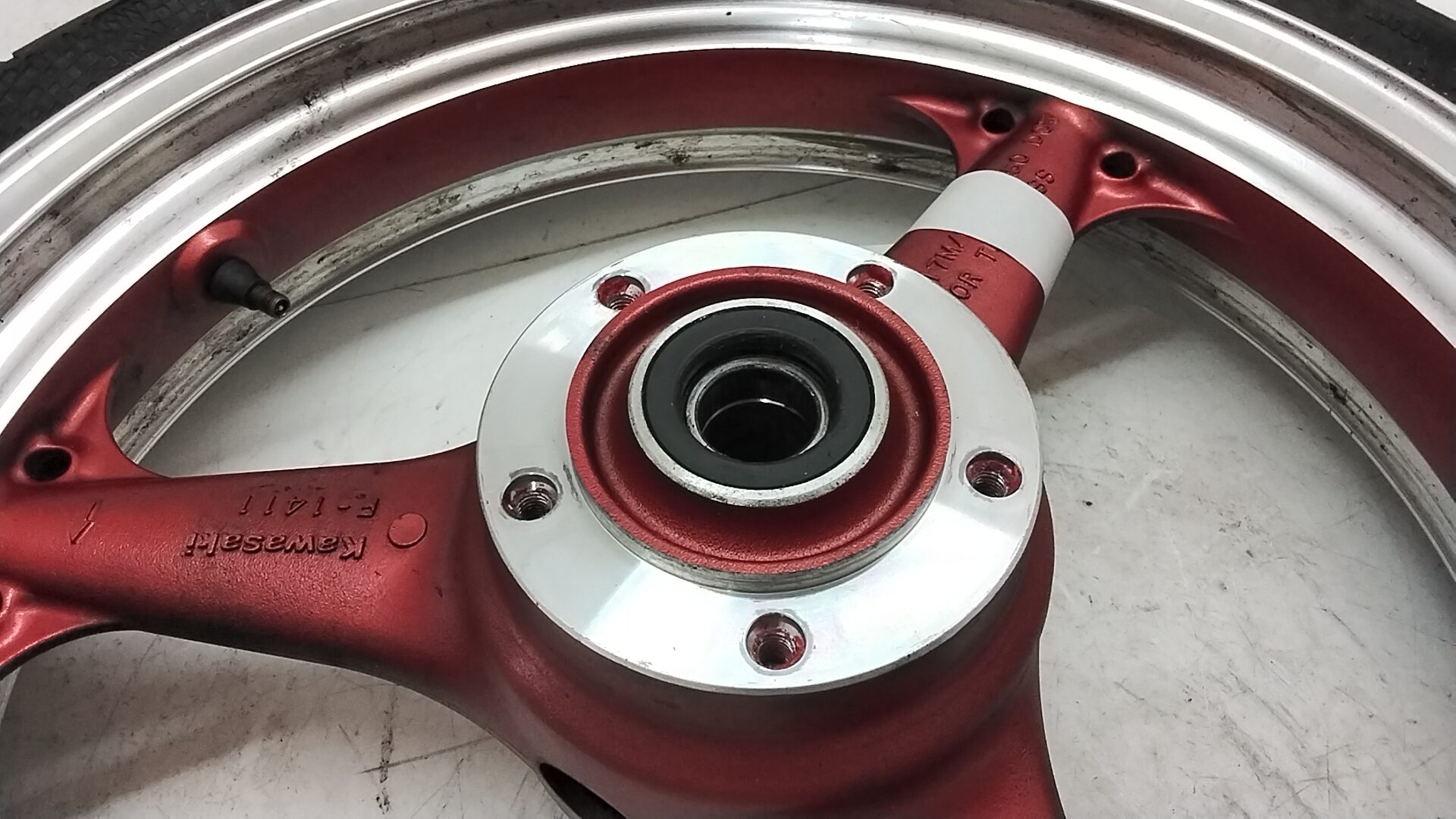 Kawasaki z 1000 07 09 cerchio ruota anteriore