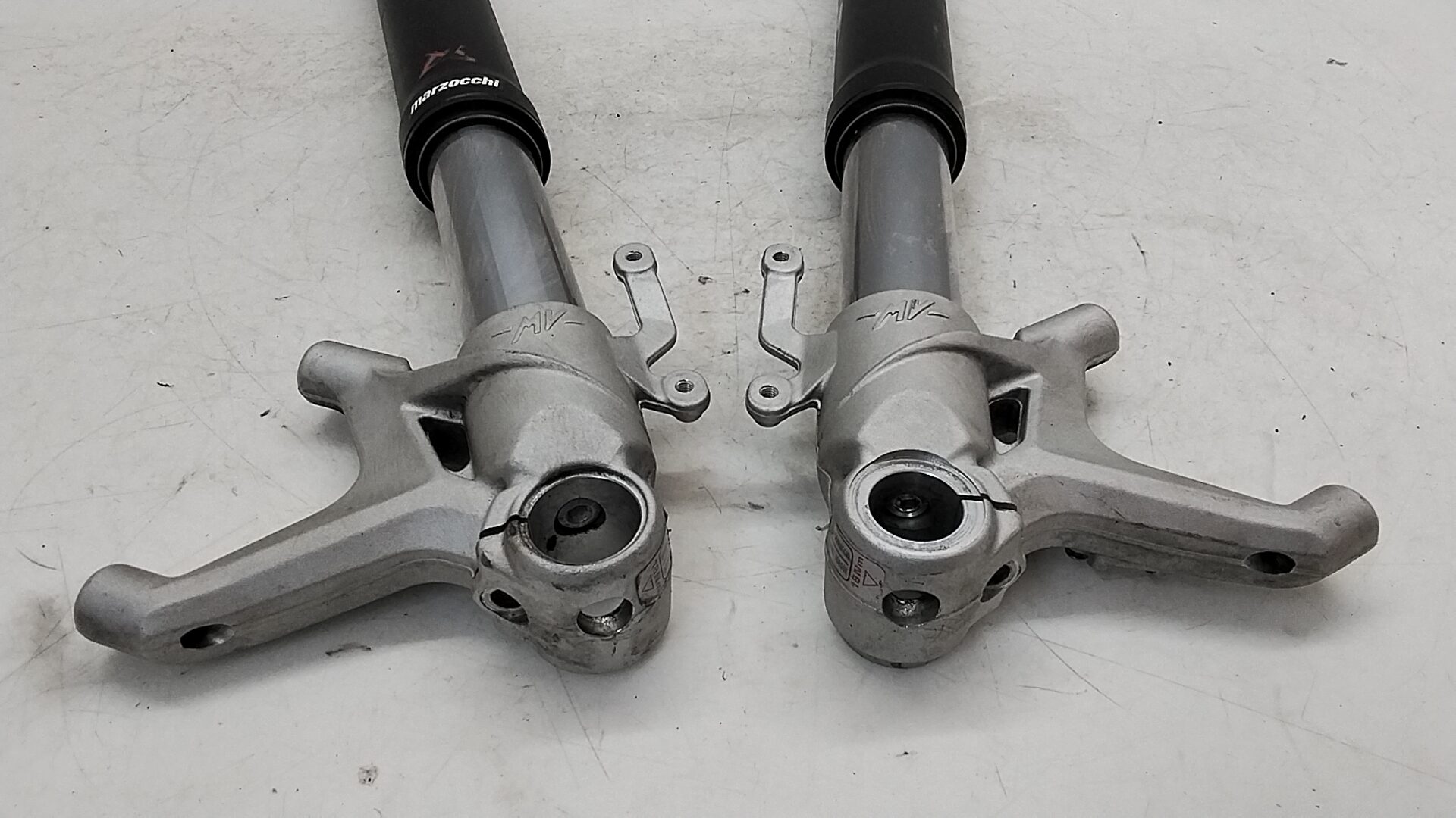 Mv agusta Dragster 800 rosso 21 23 forcelle Marzocchi